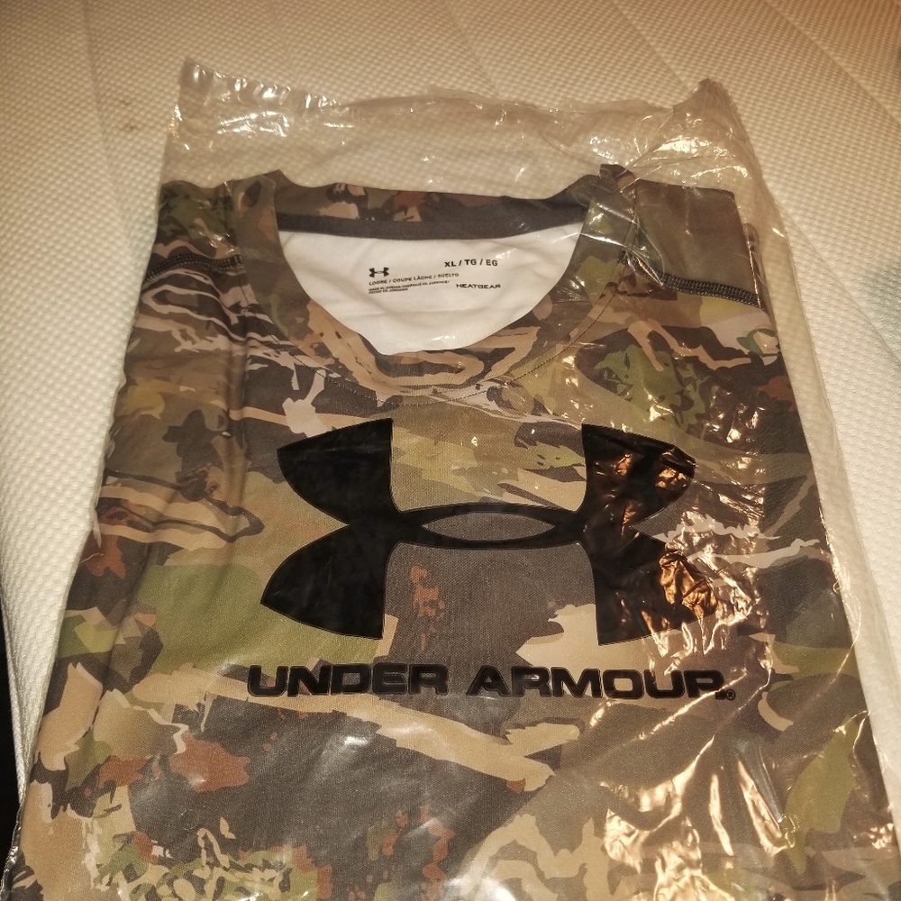 Under Armour long sleeve dry fit forest camo shirt